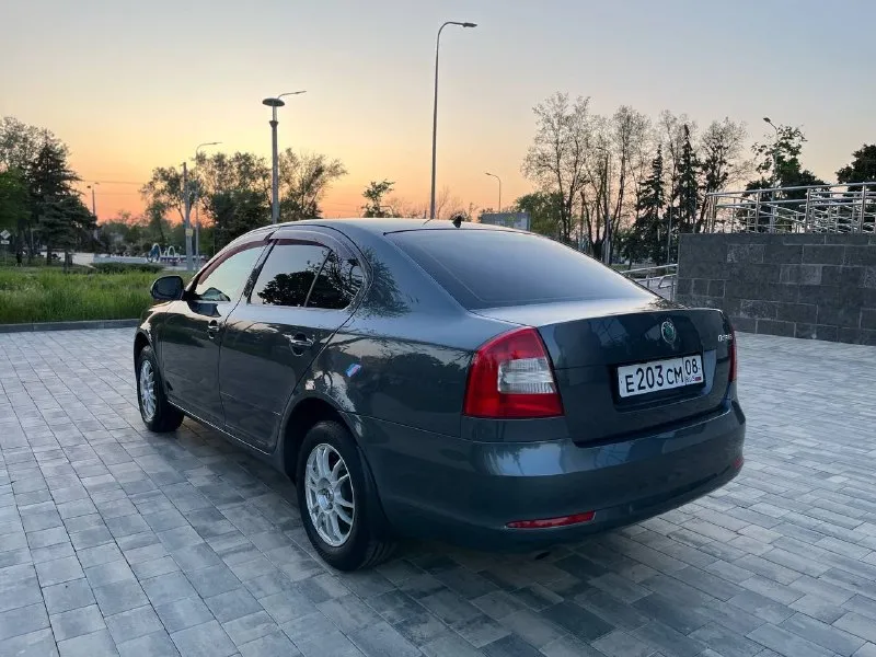 Продам skoda octavia а5 1.6 мкпп пробег 165000 тыс авто в идеальном состоянии и эксплуатация без дтп весь автомобиль в родной краски техническая часть полностью обслуживания требует никаких вложений, установлен новая резина отличная android магнитола камера заднего вида состояние машины идеальное во всех смыслах этого слова, осмотр город мариуполь цена 935000 тыс рублей по всем вопросам звоните, +79490261919 📞 звоните: +7(949)0261919 - фотография - 4