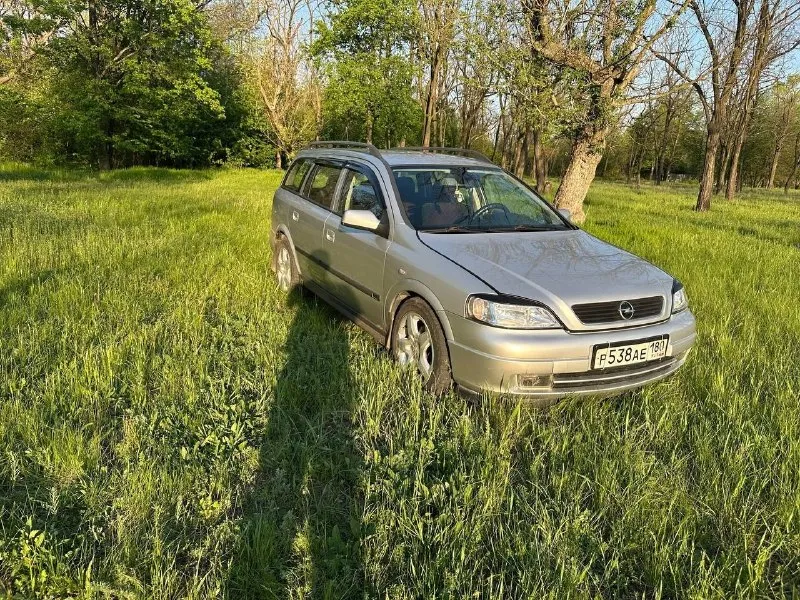 Opel astra g 2003г бензин-газ ( метан) cng заводской бробег: 210 000 км. стоит - датчик дождя - круиз контроль - климат контроль - мультируль - зади электростеклоподьемники. я второй владелец по днр. машина на полном ходу, обслуживалась вовремя. -нужно сделать то. -поменять передние колодки. стоит новый резонатор, трос ручника. тысячи три назад поставил новый генератор. грм менялся на 197 000 км много чего, обслужено помимо этого. на фото зимняя резина. есть второй комплект лета, на других дисках. есть, кое-какие запчасти. заправки метана на 1000рублей хватает больше чем на 300км цена 560 000 рублей. небольшой торг при осмотре. пролетарский район. +79493402903. кирилл. по всем вопросам, звонить в любое время дня и ночи. 📞 звоните: +7(949)3402903 - фотография - 1