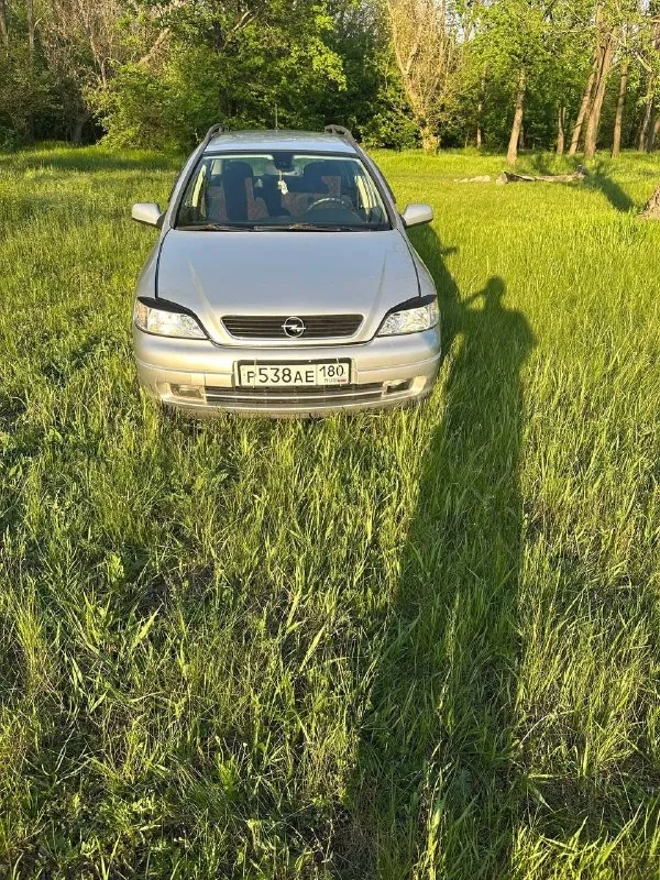 Opel astra g 2003г бензин-газ ( метан) cng заводской бробег: 210 000 км. стоит - датчик дождя - круиз контроль - климат контроль - мультируль - зади электростеклоподьемники. я второй владелец по днр. машина на полном ходу, обслуживалась вовремя. -нужно сделать то. -поменять передние колодки. стоит новый резонатор, трос ручника. тысячи три назад поставил новый генератор. грм менялся на 197 000 км много чего, обслужено помимо этого. на фото зимняя резина. есть второй комплект лета, на других дисках. есть, кое-какие запчасти. заправки метана на 1000рублей хватает больше чем на 300км цена 560 000 рублей. небольшой торг при осмотре. пролетарский район. +79493402903. кирилл. по всем вопросам, звонить в любое время дня и ночи. 📞 звоните: +7(949)3402903 - фотография - 2