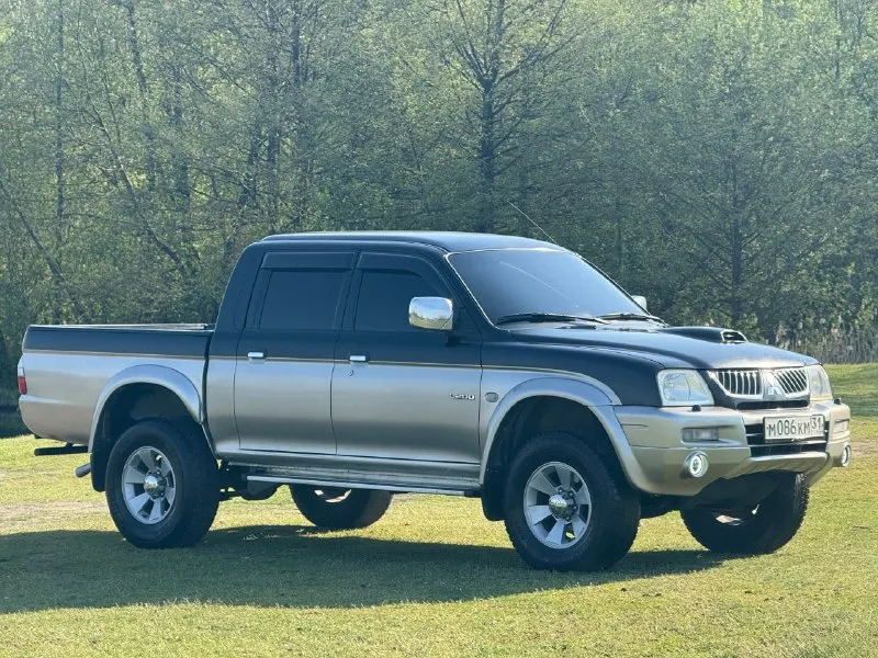 В продаже mitsubishi l200, 2005 г. В, 2.5 л, мкпп. Вечный японский танк, сборка тайланд, никаких «common rail» мозгов и т. П, тнвд механический, перебирает любым топливом / спиртом / нефтью. Рамник на рессорах и с неразрезными мостами, пройдёт везде и ещё танковую дивизию дотянет. Полный привод с режимом 2h / 4h / 4hlc / 4llc. Автотека зелёная, 15 лет в семье, птс - оригинал.

Кузов как на фото, никаких вложений, снимались накладки, переваривались пороги и крылья, всё обработано и покрашено на долгие годы вперёд. Номер на раме читаем, рама в оригинале, живее всех живых, любой ваш подъемник приветствую. Подкапотное пространство - сухое, двс работает идеально, запуск моментальный. Мкпп - вечная. Стоят два акб и два отопителя салона и т. Д и т. П.

Техосмотр пройден, авто готово к оформлению. Цена - 850,000 рублей. Рассрочки и обмена нет. Территориально находится в г макеевка (центр) контакты : +7(949)003-33-27, +7(979)028-27-27
Мессенд
📞 🇷🇺 Звоните: +79490033327 - фотография - 7