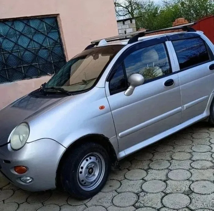 Продам автомобиль cherr qq. автомобиль в хорошем состоянии. год выпуска: 2011. коробка автомат. объем двигателя 1,1. цена 250 000т. р. торг уместен. г. мариуполь. т. +79497143106 - фотография - 2