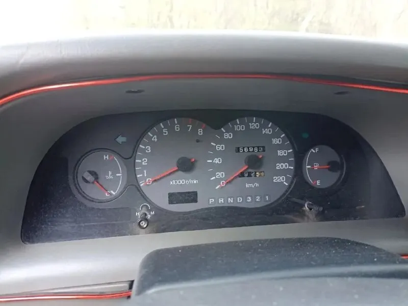 Продам, ссан йонг корандо 2002 года, цена 550т рублей описание на фото, +79496332674 повсем вопросам звоните - фотография - 6