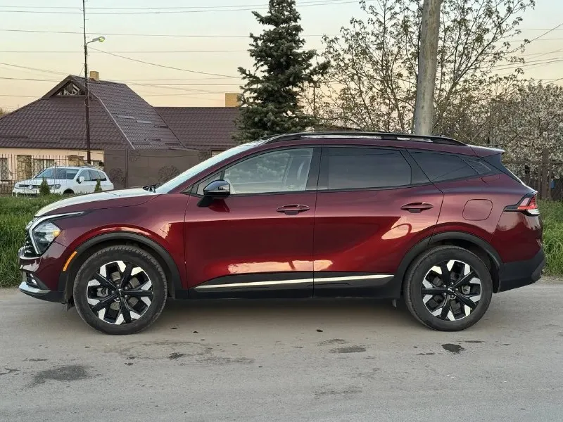 Срочно продам kia sportage
Год выпуска: 2022
Пробег: 40 000 км
Модификация: 2,5 (189 л. С. )
Тип двигателя: бензин
Коробка передач: автомат
Привод: полный
Комплектация: x-line
Цвет: красный
Один владелец.
Брал с пробегом 34 500км

-Удержание в полосе
-Круиз-контроль
-Климат-контроль
-Камера заднего вида
-Старт-стоп
-Подогрев сидений
-Электропривод сидений
-Эл-стеклоподъёмники (передние и задние)
-Эл-регулировка зеркал
-Панорама
-Русифицирована
-Полностью обслужена, поменяны все расходники, установлены хорошие тормоза (брали машину и обслуживали для себя)
В связи с определенными обстоятельствами авто продается в кротчайшие сроки!

В продаже kia sportage в идеальном техническом и внешнем состоянии.
Состояние нового авто. Переоформление после 1 ноября.
Авто в г. Макеевка, днр.

Цена: 3 100 000 рублей

Контакты:
+7 949 398 58 38
Иван - фотография - 4