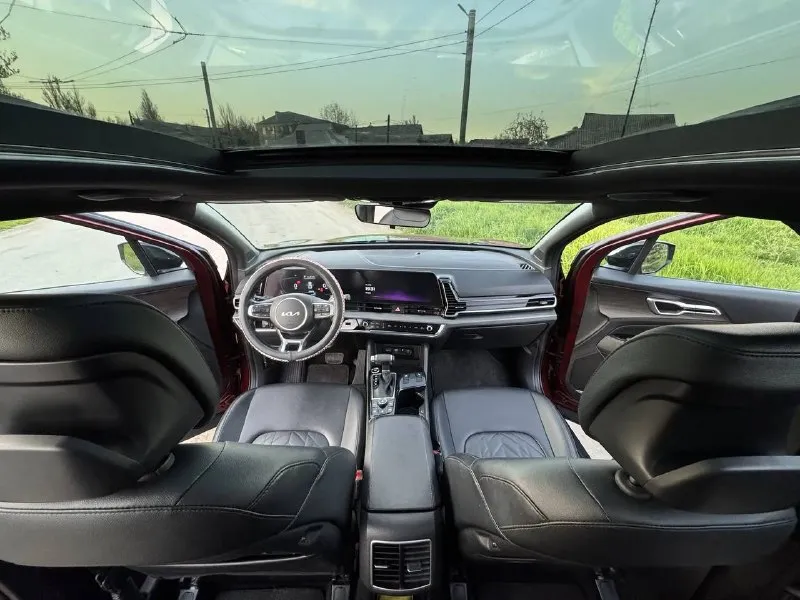 Срочно продам kia sportage
Год выпуска: 2022
Пробег: 40 000 км
Модификация: 2,5 (189 л. С. )
Тип двигателя: бензин
Коробка передач: автомат
Привод: полный
Комплектация: x-line
Цвет: красный
Один владелец.
Брал с пробегом 34 500км

-Удержание в полосе
-Круиз-контроль
-Климат-контроль
-Камера заднего вида
-Старт-стоп
-Подогрев сидений
-Электропривод сидений
-Эл-стеклоподъёмники (передние и задние)
-Эл-регулировка зеркал
-Панорама
-Русифицирована
-Полностью обслужена, поменяны все расходники, установлены хорошие тормоза (брали машину и обслуживали для себя)
В связи с определенными обстоятельствами авто продается в кротчайшие сроки!

В продаже kia sportage в идеальном техническом и внешнем состоянии.
Состояние нового авто. Переоформление после 1 ноября.
Авто в г. Макеевка, днр.

Цена: 3 100 000 рублей

Контакты:
+7 949 398 58 38
Иван - фотография - 8