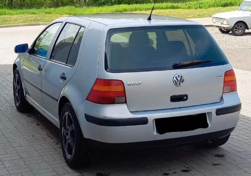 Volkswagen golf 4 год выпуска 2000 мотор 2.0 газ бензин автомобиль в хорошем состоянии мотор работает ровно не дымит! коробка без хрустов и т. д ходовая вся обслужена с документами полный порядок цена 345.000₽ небольшой торг также рассмотрю варианты обмена остальные вопросы по тел+79490843898 - фотография - 4
