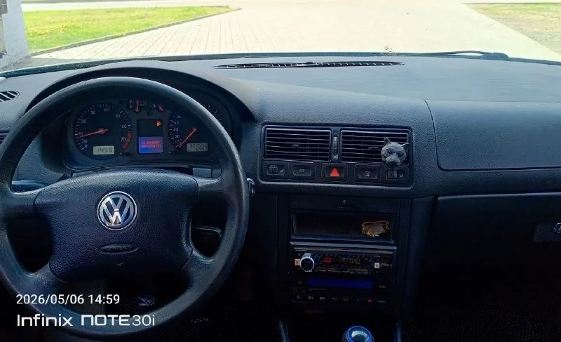 Volkswagen golf 4 год выпуска 2000 мотор 2.0 газ бензин автомобиль в хорошем состоянии мотор работает ровно не дымит! коробка без хрустов и т. д ходовая вся обслужена с документами полный порядок цена 345.000₽ небольшой торг также рассмотрю варианты обмена остальные вопросы по тел+79490843898 - фотография - 5
