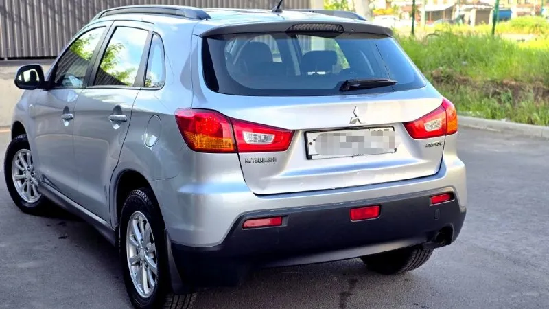 Продаю автомобиль mitsubishi asx 2011
Один единственный владелец с момента покупки. Заказ наряды имеются и сервисная книжка с момента покупки.
Без дтп. Мотор 1,6 механика. (японец) пробег родной. Осмотр г. Донецк по договорённости. Продажа с полным переоформлением. Юридически чист. Кондиционер работает. Цена 900000. Номер телефона для связи или пишите в телеграмм +79490881846 - фотография - 2