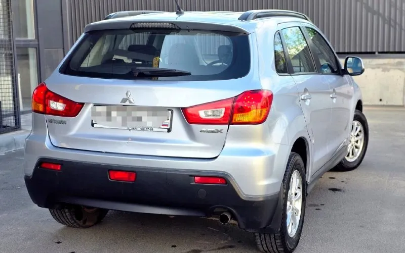 Продаю автомобиль mitsubishi asx 2011
Один единственный владелец с момента покупки. Заказ наряды имеются и сервисная книжка с момента покупки.
Без дтп. Мотор 1,6 механика. (японец) пробег родной. Осмотр г. Донецк по договорённости. Продажа с полным переоформлением. Юридически чист. Кондиционер работает. Цена 900000. Номер телефона для связи или пишите в телеграмм +79490881846 - фотография - 4