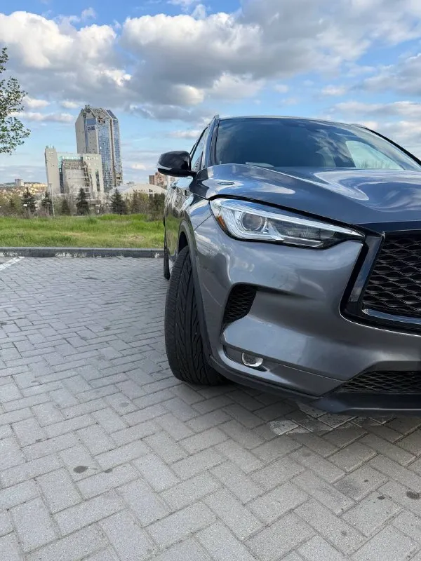 🚘 марка и модель: infiniti qx50 v объем: 2.0 (249л. с), бензин 📏 пробег: 99000 📆 год: 2021 📝 кпп: ⚙️ описание: комплектация —панорамная крыша, чёрный потолок, подогрев сидений, подсветка порогов, датчик света, дождя, подушки безопасности — стоит на новой летней резине (диски r20), комплект зимней резины (на фото) — в идеальном состоянии, полная комплектация, 2ключа. vin 3pcaj5ba7mf125959 донецк +79493339847 💰 цена: 3 300🍋 🌍 город: 📞 телефон: +79493339847 - фотография - 1