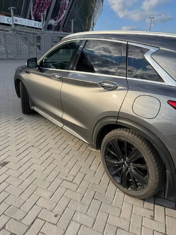 🚘 марка и модель: infiniti qx50 v объем: 2.0 (249л. с), бензин 📏 пробег: 99000 📆 год: 2021 📝 кпп: ⚙️ описание: комплектация —панорамная крыша, чёрный потолок, подогрев сидений, подсветка порогов, датчик света, дождя, подушки безопасности — стоит на новой летней резине (диски r20), комплект зимней резины (на фото) — в идеальном состоянии, полная комплектация, 2ключа. vin 3pcaj5ba7mf125959 донецк +79493339847 💰 цена: 3 300🍋 🌍 город: 📞 телефон: +79493339847 - фотография - 4