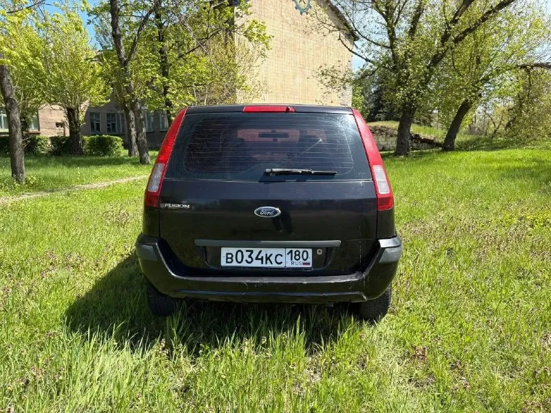 Продам ford fusion 2008 • 1.4 не троит, не дымит, нареканий нет •коробка без вопросов, ничего не хрустит, не выбивает •ходовая не брякает, ничего не стучит, сбитое авто •дно, пороги, стаканы все целое, дыр нет, варить ничего не надо •салон чистый и опрятный, весь комплектный •машинка сел-поехал, без каких либо срочных вложений •по документам птс стс дкп •vin wf0uxxgaju8g72941 •осмотр макеевка цена 300 +79494491086 📞 звоните: +7(949)4491086 - фотография - 4