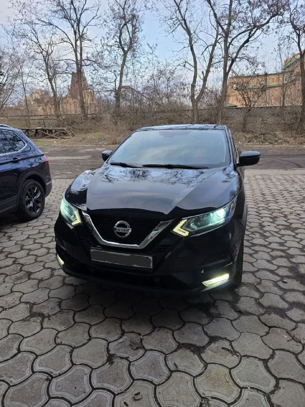 Продам!!! Ниссан кашкай
Автомобиль выпуска конца 2019года, первая продажа в 2020г.
Крыша и капот красились из-за наличия сколов, чтобы избежать коррозии. Никаких ударов и повреждений этих деталей не было!
Установлен планшет взамен штатной магнитолы.
Полный подогрев лобового стекла, руля, передних сидений и заднего дивана.
Сигнализация с автозапуском.
Камера заднего вида.
Парктроники - передние, задние.
Новое освещение.
Защита двигателя из карбона.
Лобовое стекло и передние опускные заклеяны атермальной плёнкой.
Цена 1800000р
Донецк, киевский район
+79493307061 - фотография - 1