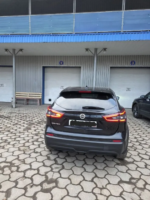 Продам!!! Ниссан кашкай
Автомобиль выпуска конца 2019года, первая продажа в 2020г.
Крыша и капот красились из-за наличия сколов, чтобы избежать коррозии. Никаких ударов и повреждений этих деталей не было!
Установлен планшет взамен штатной магнитолы.
Полный подогрев лобового стекла, руля, передних сидений и заднего дивана.
Сигнализация с автозапуском.
Камера заднего вида.
Парктроники - передние, задние.
Новое освещение.
Защита двигателя из карбона.
Лобовое стекло и передние опускные заклеяны атермальной плёнкой.
Цена 1800000р
Донецк, киевский район
+79493307061 - фотография - 10