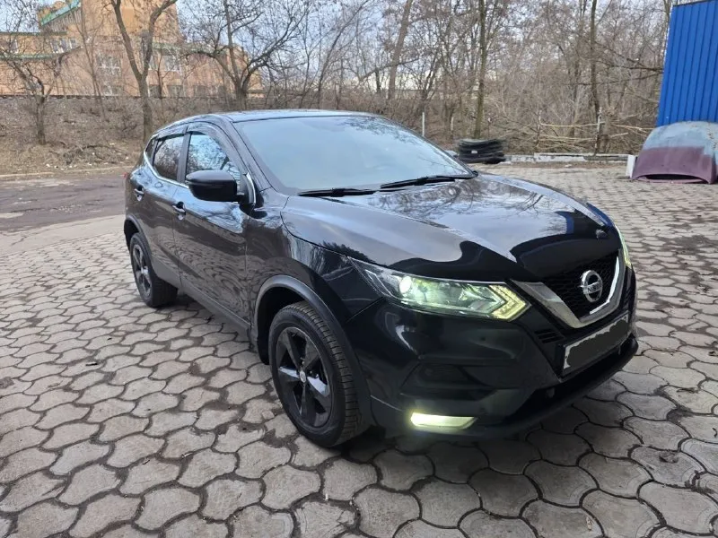 Продам!!! Ниссан кашкай
Автомобиль выпуска конца 2019года, первая продажа в 2020г.
Крыша и капот красились из-за наличия сколов, чтобы избежать коррозии. Никаких ударов и повреждений этих деталей не было!
Установлен планшет взамен штатной магнитолы.
Полный подогрев лобового стекла, руля, передних сидений и заднего дивана.
Сигнализация с автозапуском.
Камера заднего вида.
Парктроники - передние, задние.
Новое освещение.
Защита двигателя из карбона.
Лобовое стекло и передние опускные заклеяны атермальной плёнкой.
Цена 1800000р
Донецк, киевский район
+79493307061 - фотография - 2