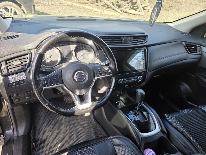 Продам!!! Ниссан кашкай
Автомобиль выпуска конца 2019года, первая продажа в 2020г.
Крыша и капот красились из-за наличия сколов, чтобы избежать коррозии. Никаких ударов и повреждений этих деталей не было!
Установлен планшет взамен штатной магнитолы.
Полный подогрев лобового стекла, руля, передних сидений и заднего дивана.
Сигнализация с автозапуском.
Камера заднего вида.
Парктроники - передние, задние.
Новое освещение.
Защита двигателя из карбона.
Лобовое стекло и передние опускные заклеяны атермальной плёнкой.
Цена 1800000р
Донецк, киевский район
+79493307061 - фотография - 5