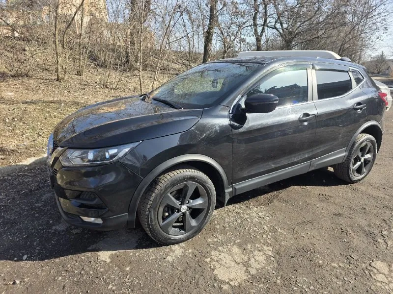 Продам!!! Ниссан кашкай
Автомобиль выпуска конца 2019года, первая продажа в 2020г.
Крыша и капот красились из-за наличия сколов, чтобы избежать коррозии. Никаких ударов и повреждений этих деталей не было!
Установлен планшет взамен штатной магнитолы.
Полный подогрев лобового стекла, руля, передних сидений и заднего дивана.
Сигнализация с автозапуском.
Камера заднего вида.
Парктроники - передние, задние.
Новое освещение.
Защита двигателя из карбона.
Лобовое стекло и передние опускные заклеяны атермальной плёнкой.
Цена 1800000р
Донецк, киевский район
+79493307061 - фотография - 9