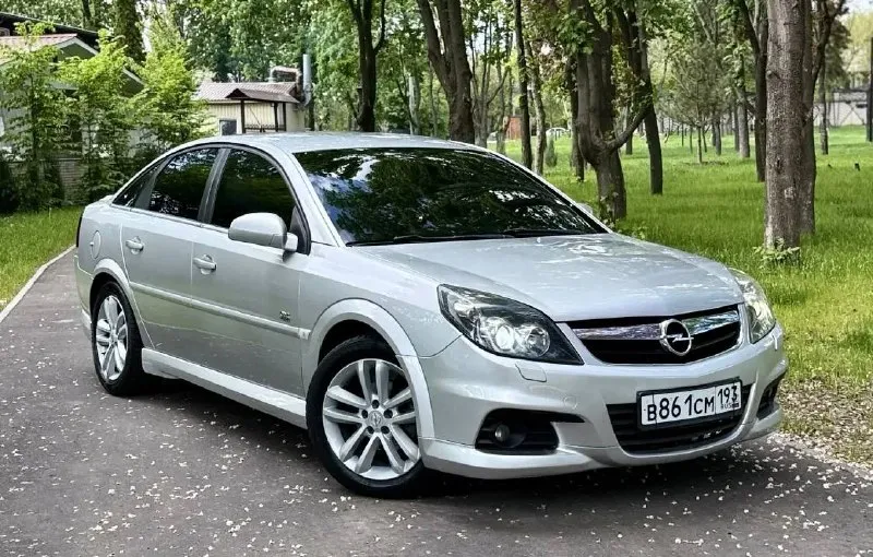 Продам: opel vectra opc line 1.8 бензин, механика 2008 года выпуска кузов отличный без дтп не бит заводской не гнилой нет намека даже на ржавчину днище, пороги, арки идеал очень много вложили в авто техника новой машины климат контроль, электронные стеклоподъемники 4 шт. , гур, магнитола подогревы сидений, сигнализация пробег оригинал 184.000 км можем ехать на любые сто и проверять я только за, за авто не стыдно звоните все по тел расскажу, таких автомобилей мало, хозяйский ухоженный цена:670.000 руб. возможно сопровождения в мрео торг у капота +79493829905 +79198860059 📲 tg: @vania_3773 📞 звоните: +7(949)3829905 - фотография - 1