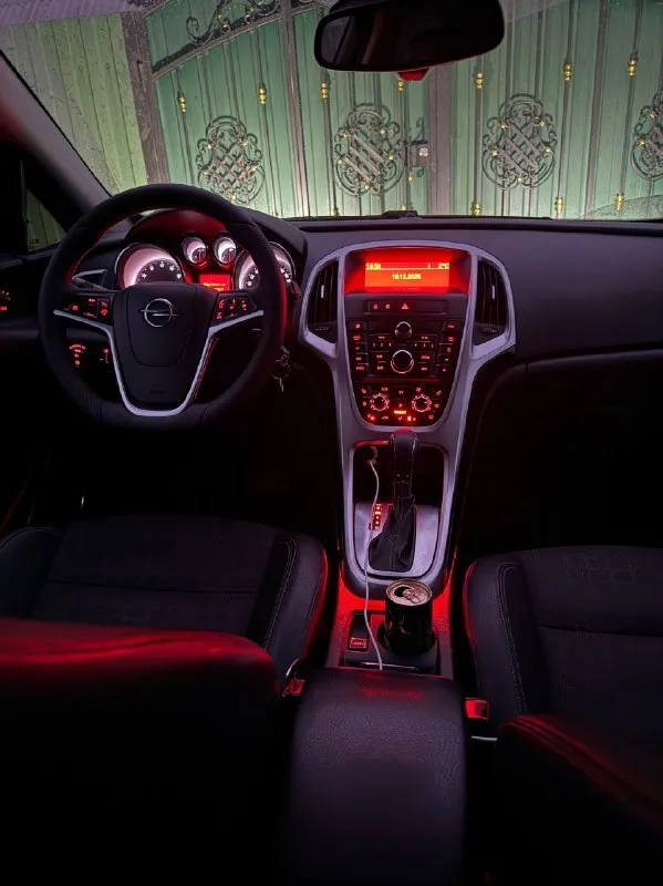 ‼ продам ‼ 🔥opel astra j gtc 🔥 ✅коротко о машине: - 1.4 турбо (140 лс) - 2013 год - пробег 225.000 км - акпп ✅комплектация: - двухзонный климат - подогрев сидений/руля - датчик света/дождя - складывание зеркал - комби салон - перешитый мультируль - электро ручник - круиз контроль - 19 колеса, в комплекте 2 резины continental(зима), bridgestone(лето) - сигнализация/автозапуск ✅состояние: - салон чист и ухожен - акпп без нареканий - система охлаждения обслужена, никаких течей нет - по кузову есть косяки, есть куда приложить руки - мотор обслужен(заменена цепь, натяжители, все прокладки, сальники, клапанная крышка ) - новый генератор и аккумулятор - турбина обслужена 🔥цена: 840.000🔥 торг уместен обмен не рассматриваю. город ясиноватая телефон: +79888960672 - фотография - 4