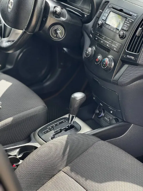 Hyundai i 30 1.6 акпп 2011 г. в. авто в идеальном состоянии с родным пробегом подтвержденным автотекой, надежным мотором и классическим автоматом!!! салон как у нового авто!!! в хорошей комплектации!!! -полный элетктропакект -кондиционер -мультимедиа 6 динамиков aux/bt -серво/мультируль -обогрев передних сидений -сигнализация -парктроники -видеорегистратор -камера заднего вида по авто сделано большое то замена всех масел и фильтров коробки и двигателя!! перебрана абсолютно вся ходовая часть, включая амортизаторы (sachs) пружины, рулевые тяги, шаровые, опоры/подшипники, короче всё до каждого болтика!!!!новый акб установлены красивые легкосплавные диски r17 с новой летней резиной!! пробег 183 тыс. км стоимость 785 тыс. руб. звоните +79495082418(мах) тг вотсап +79493811593 - фотография - 9