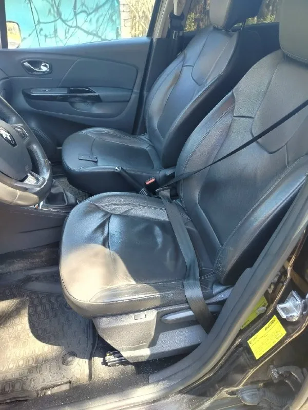 Продам renault каптур 2016 года. авто в отличном состоянии вложений не требует. двигатель 2.0 бензин, механическая шести ступенчатая кпп цена 1🍋200 торг у капота осмотр г. енакиево +79496991993 +79493426808. 📞 звоните: +7(949)6991993 - фотография - 8