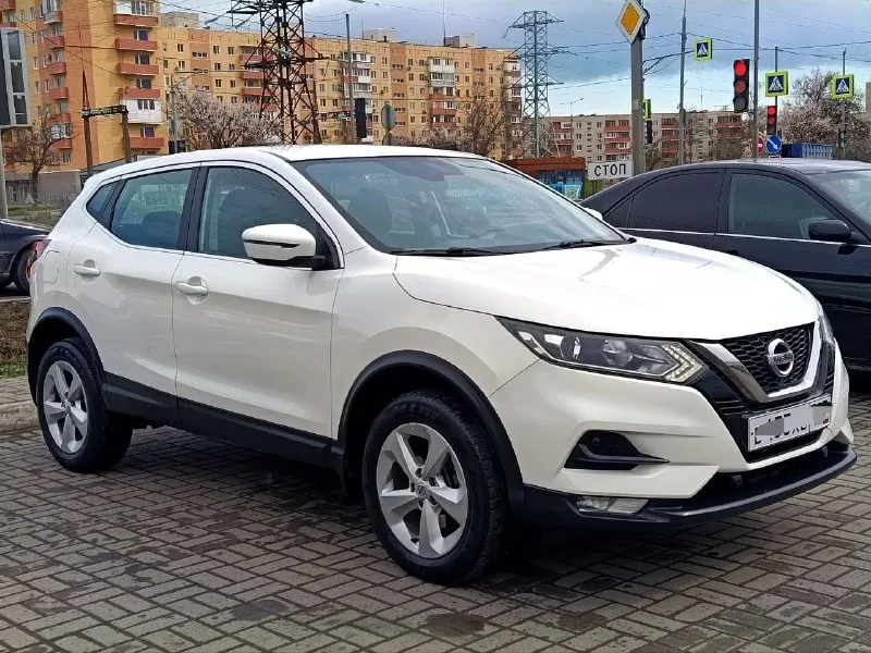 Nissan qashqai 2019
-Двигатель 2.0
-Кпп автомат
-Пробег 133000
-Цена 1.590000
-Мариуполь, +79494676510

Автомобиль в отличном состоянии, с родным пробегом без дтп, кузов без дефектов, по технической части вопросов нет полностью обслужен и готов к дальнейшей эксплуатации.
Красивый перламутровый цвет, комплектация: подогрев сидений руля зеркал, датчик света и дождя, диодная оптика, ,сенсорная мультимедиа с bluetooth usb aux, камера заднего вида, парктроник задний и передний, круиз-контроль, климат-контроль двухзонный, литые диски, электр. Ручник и т. Д
Осмотр в любое время, очень ухоженный автомобиль, любая диагностика, звоните! - фотография - 2