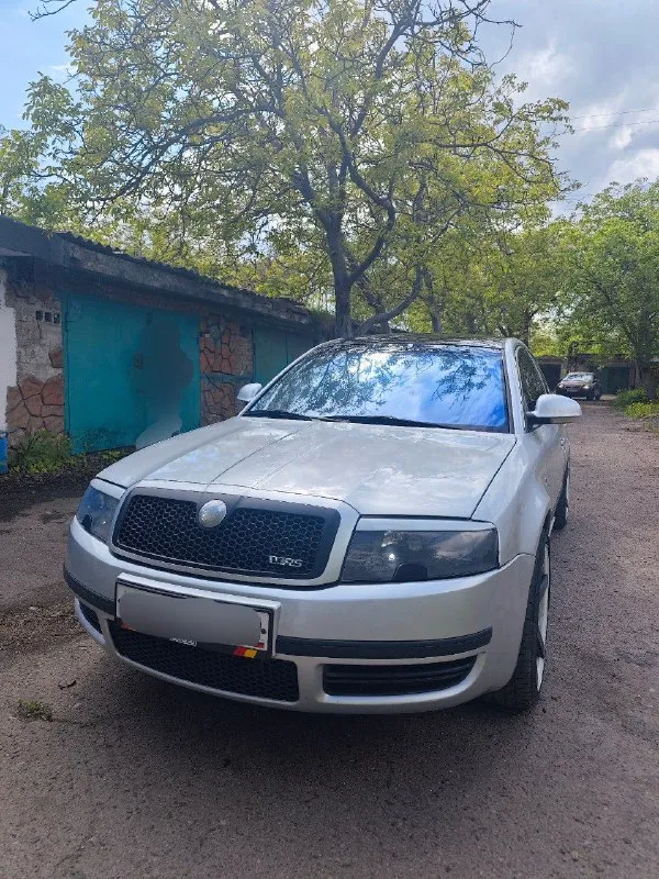 Продам skoda superb 2006 года выпуска. пробег: 250 тысяч. 1 8 t. установлен газ пропан. размер колес: r 19 стоит хорошая музыка. автомобиль ездит каждый день, по технической части все исправно. двигатель масло не берет, не дымит. сидения стоят с volkswagen cc. цена: 750 тысяч. максим. +79494316045 макеевка 📲 tg: @wixizez 📞 звоните: +7(949)4316045 - фотография - 5