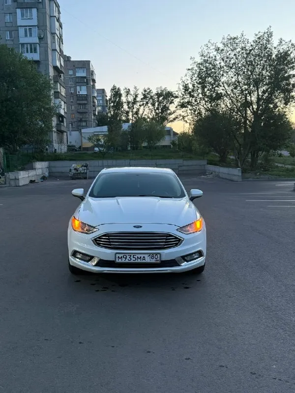Автор: ford fusion рестайлинг 2017 год, двигатель 2.5, акпп, газ/бензин. пробег 133 900 тыс. км. автомобиль в хорошем состоянии, полностью обслужен, двигатель 2.5 атмосферный (самый надежный в данной модели, масло не расходует, работает ровно, запускается отлично в любую погоду, установлено хорошее газовое оборудование вписанное птс), коробка 6 ступенчатый простой и надежный гидротрансформатор (работает без нареканий), подвеска перебрана в декабре 2025, ничего не гремит и не стучит, дорогу держит хорошо, стоит магнитола 14” планшет с ютубом, с навигацией, камера заднего вида, передняя часть авто закатана качественной бронепленкой, все стекла включая лобое оригинал, все функции работают исправно, в подарок комплект зимней новой резины, с документами полный порядок, два комплекта ключей, я 3 собственник. более детальная информация по телефону +79493479067. стоимость 1 650 000.. . !!!наш телеграм канал [ бесплатное размещение за репост!!! правила сообщества [ мы в мах [ 📞 звоните: +7(949)3479067 - фотография - 3