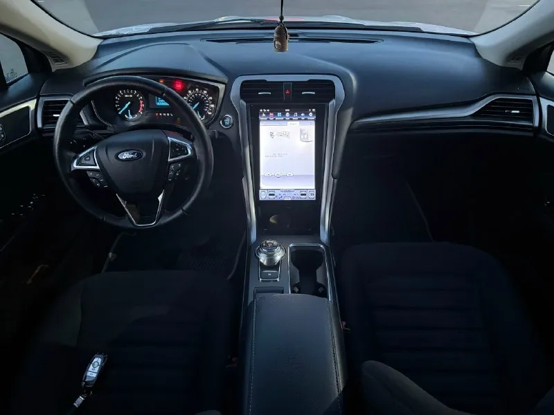 Автор: ford fusion рестайлинг 2017 год, двигатель 2.5, акпп, газ/бензин. пробег 133 900 тыс. км. автомобиль в хорошем состоянии, полностью обслужен, двигатель 2.5 атмосферный (самый надежный в данной модели, масло не расходует, работает ровно, запускается отлично в любую погоду, установлено хорошее газовое оборудование вписанное птс), коробка 6 ступенчатый простой и надежный гидротрансформатор (работает без нареканий), подвеска перебрана в декабре 2025, ничего не гремит и не стучит, дорогу держит хорошо, стоит магнитола 14” планшет с ютубом, с навигацией, камера заднего вида, передняя часть авто закатана качественной бронепленкой, все стекла включая лобое оригинал, все функции работают исправно, в подарок комплект зимней новой резины, с документами полный порядок, два комплекта ключей, я 3 собственник. более детальная информация по телефону +79493479067. стоимость 1 650 000.. . !!!наш телеграм канал [ бесплатное размещение за репост!!! правила сообщества [ мы в мах [ 📞 звоните: +7(949)3479067 - фотография - 6