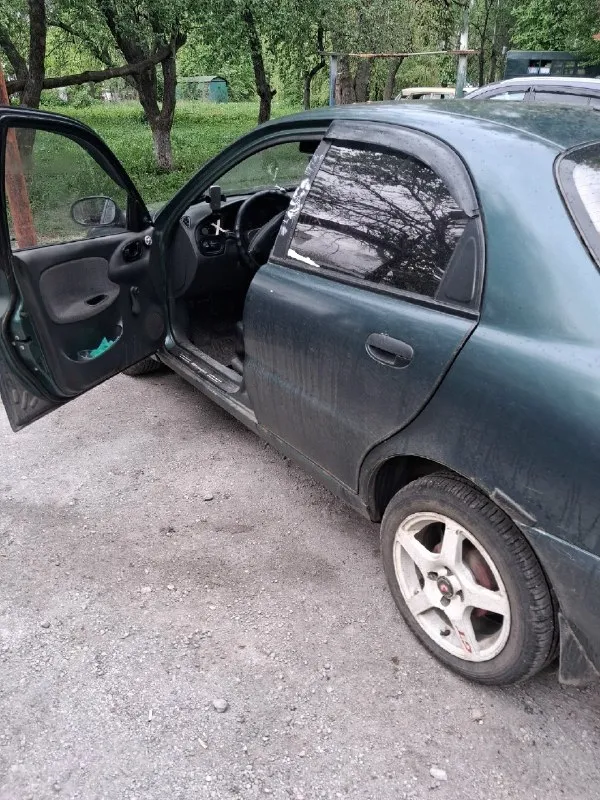 Продам chevrolet ланос 2006г 1.5мотор пропан. Сигналка музыка неплохая туманки два режима свет леды. Гидроусилитель. Пробег 220т. Горловка. +79494535493.180р. Торг или обмен на авто дороже. Росмотрю любые варианты.
📞 Звоните: +7(949)4535493 - фотография - 7