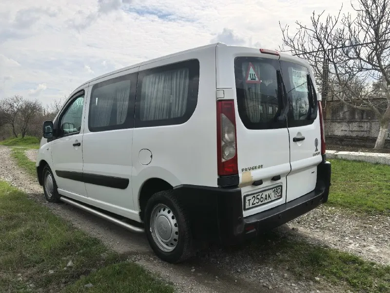 Продам автомобиль peugeot эксперт 2009 года выпуска. 2.0. 6ст мкпп. пробег 260 тыс. км. пассажир 8 мест. состояние хорошее, 1 собственник. цена: 1 млн. руб. , торг возможен. г. докучаевск : +7(949) 309-47-66. 📞 звоните: +7(949)3094766 - фотография - 3