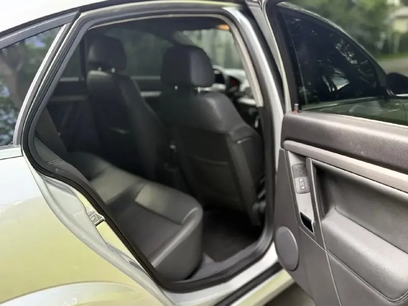 Продам: opel vectra opc line 1.8 бензин, механика 2008 года выпуска кузов отличный без дтп не бит заводской не гнилой нет намека даже на ржавчину днище, пороги, арки идеал очень много вложили в авто техника новой машины климат контроль, электронные стеклоподъемники 4 шт. , гур, магнитола подогревы сидений, сигнализация пробег оригинал 184.000 км можем ехать на любые сто и проверять я только за, за авто не стыдно звоните все по тел расскажу, таких автомобилей мало, хозяйский ухоженный цена:670.000 руб. возможно сопровождения в мрео торг у капота +79493829905 +79198860059 📞 🇷🇺 звоните: +7(919)8860059 - фотография - 6