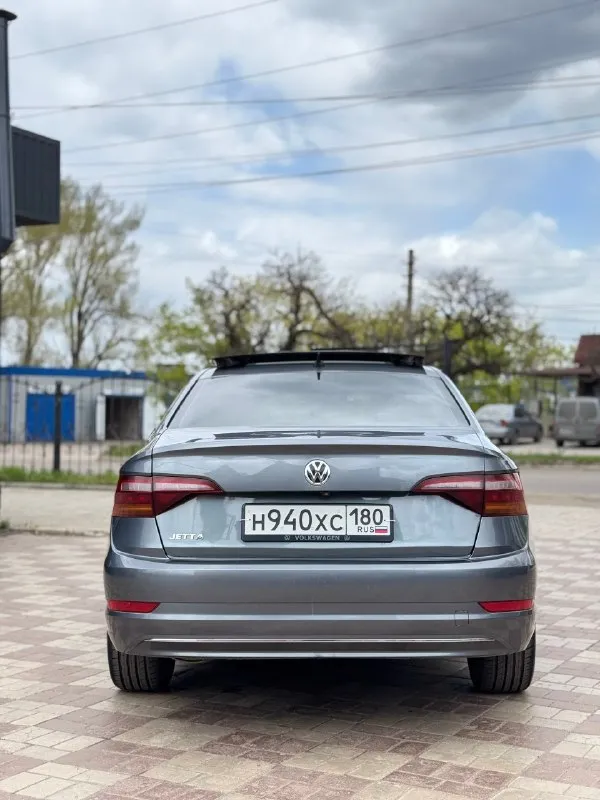 Продам volkswagen jetta sel 2019 года. мотор 1.4 turbo, коробка 8-ми ступенчатый автомат. богатая комплектация: климат контроль, панорама, электронная приборка, музыка beats, адаптивный круиз контроль, удержание в полосе. все стекла заводские, подушки не стреляли. 2 комплекта шин на дисках лето r18, зима на оригинальных r16 (оба комплекта новые). машина обслужена, вложений не требует. 3vwe57bu2km102283 город: макеевка пробег: 145.000 км цена: 1.850.000 руб. (возможна продажа в кредит) ☎️ +7 (949) 373-86-22 telegram ☎️ +7 (952) 412-23-63 📞 🇷🇺 звоните: +79493738622 - фотография - 5
