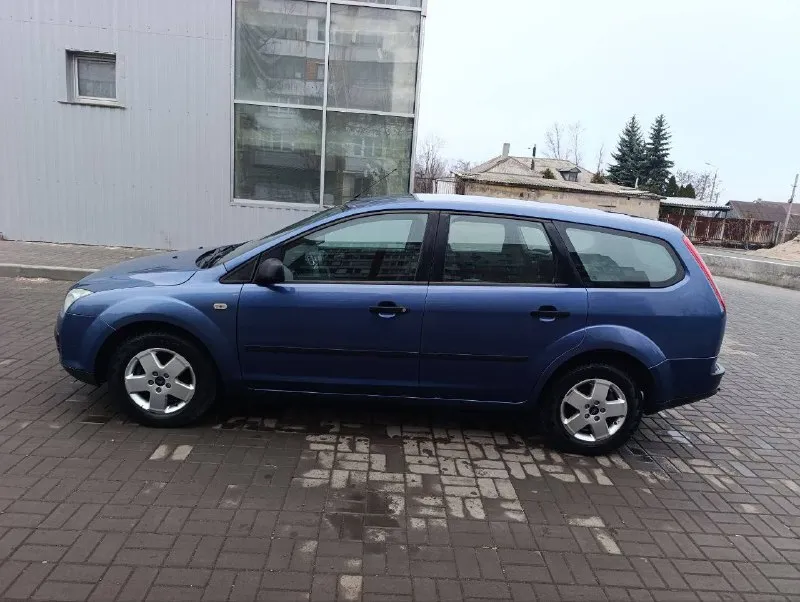 🛞продам ford focus 2 ⌛️2005 года ❗️зелёная автотека❗️ vin: wfowxxgcdw5r05536 ✅2-ключа ✅днище не гнилое, в хорошем состоянии, пороги целые коробка механика ✅кондиционер ✅электро-стеклоподьемники пробег родной-245000 тыс. ✅резина зима хорошая (проехала 1 сезон) по кузову :крашена крышка багажника ✅салон в хорошем состоянии цена: 400.000 руб. город: макеевка🏡 звонить по номеру +79494691543☎️ - фотография - 3