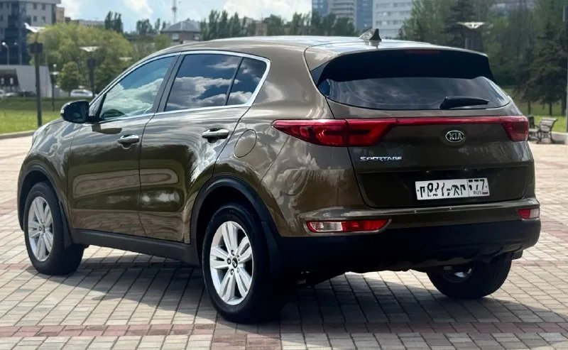 Kia sportage
2017Год.
Купленный в 2018 году
Двигатель 2.0 бензин
Коробка автомат
Пробег 176тыс. Км родной
Два владельца за все время эксплуатации
Автомобиль в очень хорошем состоянии!
Родной пробег!
Авто обслужен от и до,
Вложения не требует не какого от слова совсем !
Комплектация
Электропривод зеркал
Полный привод
Помощь при спуске
Круизконтроль
Мультируль
Камера заднего вида
Климат контроль двух зоны
Подогрев сидений
Подогрев зеркал
Подогрев дворников
Антибликовое зеркало
Датчик света
Датчик дождя
Два ключа
Abs
Esp
Airbag
Бортовой компьютер
Четыре стеклоподъемника
С документами все в полном порядке,
Продажа с полным переоформлением в гаи
Г. Донецк
Цена 1.750тыс. ₽
Звоните остальное по
+79496447942
Возможно продажа в кредит
📲 Tg: @artur_dadunia
📞 Звоните: +7(949)6447942 - фотография - 6