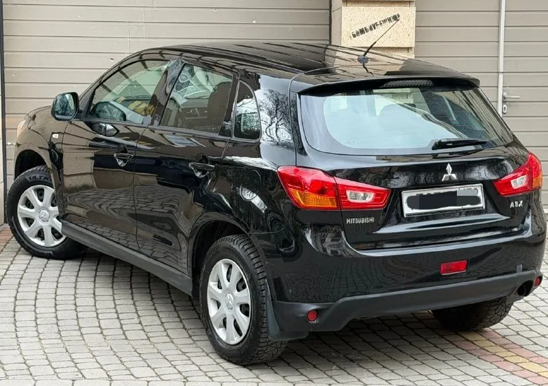 Продам mitsubishi asx рестайлинг, 2015 года выпуска, объём двигателя 1.6, коробка передач механика (самая надёжная связка в линейке!), пробег 157.000 родной!

Авто без дтп!, в родном окрасе✅, 2 хозяина за всё время эксплуатации, надёжный японский красовер, комфортабельный и вместительный

Автомобиль в идеальном состоянии, без каких либо нюансов, как внешне так и технически!, обслужен на данный момент весь от а до я, за машиной всегда ухаживали и обслуживали своевременно, имеется все сервисные книжки, два комплекта ключей, установлена сигнализация starline.

Комплектация: бортовой компьютер, кондиционер, датчик света и дождя, подогрев сидений, складывание зеркал, эл. Регулировка зеркал, подогрев стёкол, 4 слекподъемника, abs esp, мультимедиа с хорошим звуком, имеется все для комфортного вождения.

По документам любой вид оформления.

Цена 1.080.000
+79495644736
+79496935850 - фотография - 3