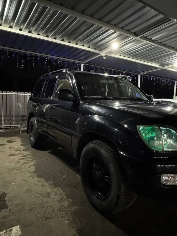 Продам lexus lx год: 1998 пробег: 300 000 автомобиль в достойном состоянии, свеже крашеный, технически полностью в исправном состоянии, за автомобиль не стыдно, установлен и вписан газ, новая зимняя резина, третий ряд сидений, рама кузов не гнилые обработаны, вин читается, салон в хорошем состоянии, подогревы работают, раздатка и блокировки работают исправно, мотор коробка без нареканий, вообщем и целом достойный аппарат как и на повседнев так и на поездки по полям. цена 1 500 000 торг присутствует +79496152097 - фотография - 1
