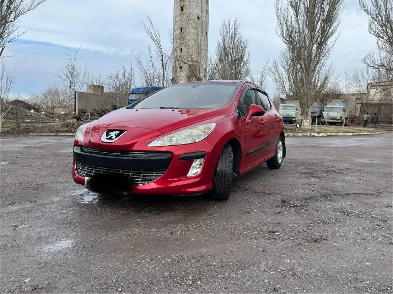 Peugeot 308 2008г. в. пробег 350000км авто на полном ходу, езжу каждый день. во владении 3 года. 30000км назад, был выполнен полный капитальный ремонт двигателя (фото предоставлю). за два последних месяца были заменены передние стойки, опоры, ступичные подшипники, сайлентблоки передних рычагов, рулевые тяги. авто сел-поехал! крашены бампера и задняя крышка багажника, остальное в родном окрасе. по кузову, в силу возраста, есть дефекты, на езду не влияют. все интересующие вопросы по телефону феникс торг у капота. осмотр донецк +7-949-314-99-15 📞 звоните: +7(949)3149915 - фотография - 1