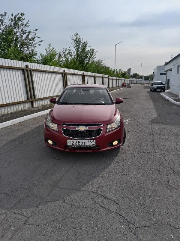 Продам chevrolet cruze 1.6. В хорошем состоянии. По низу рынка. По мотору и коробке вопросов нет, мотор не троит не дымит, коробка переключает плавно. Салон не затертый, не прокуренный ездила девушка последние 5 лет. По ходовой вложений не требует. Кондиционер холодит, подогревы сидений работают, электро зеркала работают. По кузову есть нюансы не критично. Луганск цена 570000рублей. Торг у капота. +79591855196
📞 Звоните: +7(959)1855196 - фотография - 2