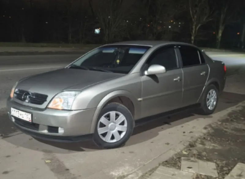 Продам opel vectra 2002 год механика 1,8 332000 пробег, коробка менялась на 310000 км, двигатель откапитален на 320000 км. комплектация кондиционер, стеклоподъёмники, подогрев сидений хорошая аудиосистема документы в полном порядке. цена 500 тысяч, небольшой торг обращаться по номеру телефона +79495194792 или в личные сообщения 📞 звоните: +7(949)5194792 - фотография - 1