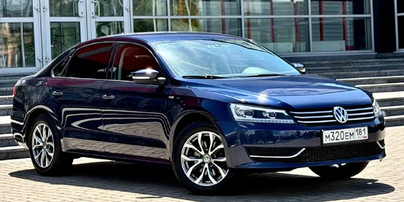 ✅продам volkswagen passat ✅год:2014 ✅mотор:1.8 tsi ✅коробка:автомат aisin ✅пробег:140.000 ✅цена:1.295.000₽ ✅номер: +79491003435 или +79494952372 на обоих номерах есть тг и мах авто в очень достойном состоянии, кузов соответствует фотографиям, не ржавчины не вмятины, отполирован и покрыт керамикой, салон в идеальном состоянии без потертостей и дефектов только после химчистки! техническая часть автомобиля обслужена на 5+ коробка и мотор работают идеально, комплектация богатая:кожаный салон, мульти руль, подогревы сидений, круиз контроль, датчики дождя и света, камера заднего вида, парктроники, большой сенсорный экран с bt, aux, car play дополнительно установлена дорогая музыка, плюс усилитель, электра регулировка зеркал, подогрев зеркал, кондиционер, полный бортовой компьютер и многое другое, большое информации по телефону📲 - фотография - 1