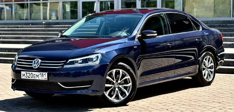 ✅продам volkswagen passat ✅год:2014 ✅mотор:1.8 tsi ✅коробка:автомат aisin ✅пробег:140.000 ✅цена:1.295.000₽ ✅номер: +79491003435 или +79494952372 на обоих номерах есть тг и мах авто в очень достойном состоянии, кузов соответствует фотографиям, не ржавчины не вмятины, отполирован и покрыт керамикой, салон в идеальном состоянии без потертостей и дефектов только после химчистки! техническая часть автомобиля обслужена на 5+ коробка и мотор работают идеально, комплектация богатая:кожаный салон, мульти руль, подогревы сидений, круиз контроль, датчики дождя и света, камера заднего вида, парктроники, большой сенсорный экран с bt, aux, car play дополнительно установлена дорогая музыка, плюс усилитель, электра регулировка зеркал, подогрев зеркал, кондиционер, полный бортовой компьютер и многое другое, большое информации по телефону📲 - фотография - 2