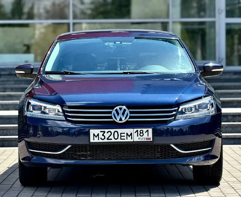 ✅продам volkswagen passat ✅год:2014 ✅mотор:1.8 tsi ✅коробка:автомат aisin ✅пробег:140.000 ✅цена:1.295.000₽ ✅номер: +79491003435 или +79494952372 на обоих номерах есть тг и мах авто в очень достойном состоянии, кузов соответствует фотографиям, не ржавчины не вмятины, отполирован и покрыт керамикой, салон в идеальном состоянии без потертостей и дефектов только после химчистки! техническая часть автомобиля обслужена на 5+ коробка и мотор работают идеально, комплектация богатая:кожаный салон, мульти руль, подогревы сидений, круиз контроль, датчики дождя и света, камера заднего вида, парктроники, большой сенсорный экран с bt, aux, car play дополнительно установлена дорогая музыка, плюс усилитель, электра регулировка зеркал, подогрев зеркал, кондиционер, полный бортовой компьютер и многое другое, большое информации по телефону📲 - фотография - 3