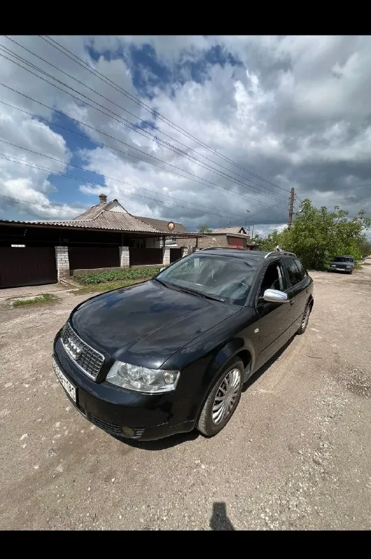 Продам audi а4б6 универсал 2002 года, 1.8 турбо на автомате, пробег 266т. во владении 4 года, практически вся в родном окрасе( кроме крышки багажника) машина обслужена, поменяны цепи грм, свечи, помпа, масло в коробке. цена 540т. находится в алчевске +79595251981 📞 звоните: +7(959)5251981 - фотография - 2
