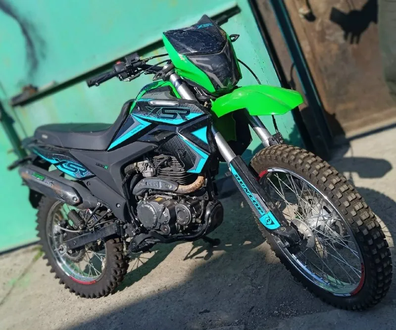 Приветствую народ. продам xsr. красивый и шустрый мот, 300 кубов. технически в отличном состоянии, работает всё! по пластику есть потёртости. цена 105р. донецк. +79494990418 📞 звоните: +7(949)4990418 - фотография - 1
