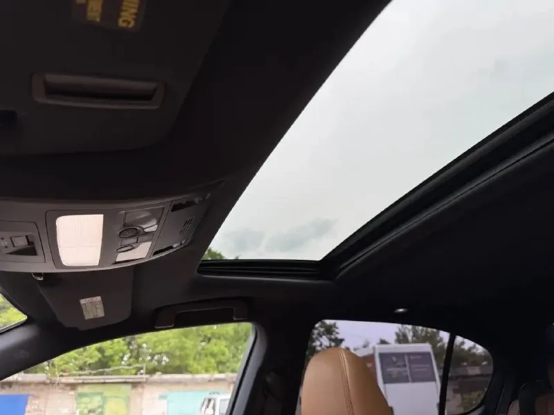 Lexus gs 350 awd, 2013 год 🍒 автомобиль в отличном состоянии. один владелец. без дтп. черный цвет - выглядит дорого и очень эффектно. • 3.5 бензин • полный привод • акпп • спорт-режим • раздельный климат-контроль • пробег: 205 920 км • зимняя резина в комплекте • цена: 2 900 000 ₽ • город: донецк gs 350 - это сочетание комфорта, динамики и надежности. автомобиль уверенно разгоняется, отлично держит дорогу и комфортно входит в повороты. подходит как для спокойной комфортной езды, так и для более динамичного вождения. машина ухоженная, без лишнего “колхоза”, салон и внешний вид в достойном состоянии. все вопросы - в сообщения или по телефону +79499951065. 📞 звоните: +7(949)9951065 - фотография - 6