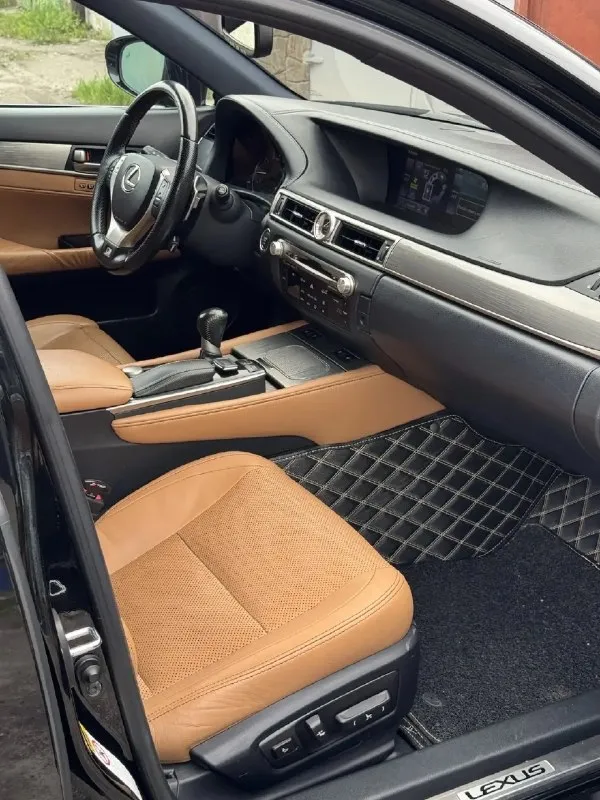 Lexus gs 350 awd, 2013 год 🍒 автомобиль в отличном состоянии. один владелец. без дтп. черный цвет - выглядит дорого и очень эффектно. • 3.5 бензин • полный привод • акпп • спорт-режим • раздельный климат-контроль • пробег: 205 920 км • зимняя резина в комплекте • цена: 2 900 000 ₽ • город: донецк gs 350 - это сочетание комфорта, динамики и надежности. автомобиль уверенно разгоняется, отлично держит дорогу и комфортно входит в повороты. подходит как для спокойной комфортной езды, так и для более динамичного вождения. машина ухоженная, без лишнего “колхоза”, салон и внешний вид в достойном состоянии. все вопросы - в сообщения или по телефону +79499951065. 📞 звоните: +7(949)9951065 - фотография - 7