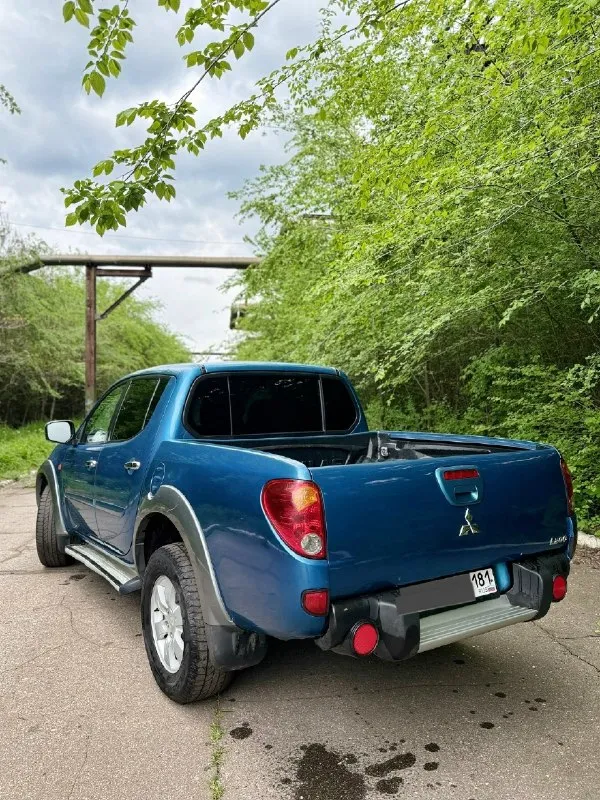 Продам mitsubishi l200, 2008 г. Я собственник, автомобиль на мне. 2.5 турбо-дизель, автомат. Пробег: 198 000 км. Рама целая, двигатель в отличном состоянии. Все масла и фильтры заменены. Неделю назад обслужена турбина. Заменены свечи накала (4 шт. ). Коробка работает без нареканий, не пинается. Кондиционер заправлен, охлаждает отлично. Установлена android магнитола. Вся электрика исправна. Кожаный салон, подогрев и обдув передних сидений. Вложений не требует — сел и поехал! Цена: 1 250 000 руб. , торг. Обмен. Осмотр г. Горловка +79591440470 +79495610975
📞 Звоните: +7(949)5610975 - фотография - 3