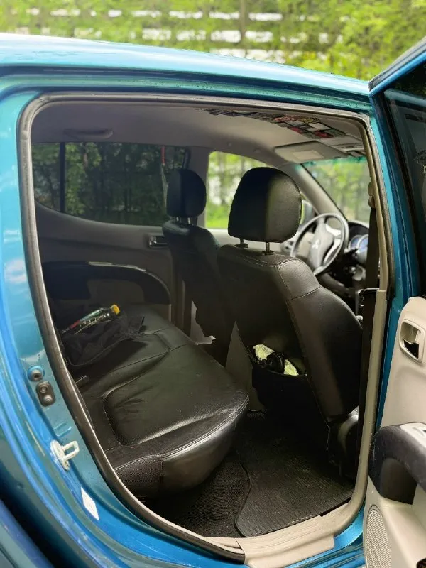 Продам mitsubishi l200, 2008 г. Я собственник, автомобиль на мне. 2.5 турбо-дизель, автомат. Пробег: 198 000 км. Рама целая, двигатель в отличном состоянии. Все масла и фильтры заменены. Неделю назад обслужена турбина. Заменены свечи накала (4 шт. ). Коробка работает без нареканий, не пинается. Кондиционер заправлен, охлаждает отлично. Установлена android магнитола. Вся электрика исправна. Кожаный салон, подогрев и обдув передних сидений. Вложений не требует — сел и поехал! Цена: 1 250 000 руб. , торг. Обмен. Осмотр г. Горловка +79591440470 +79495610975
📞 Звоните: +7(949)5610975 - фотография - 5