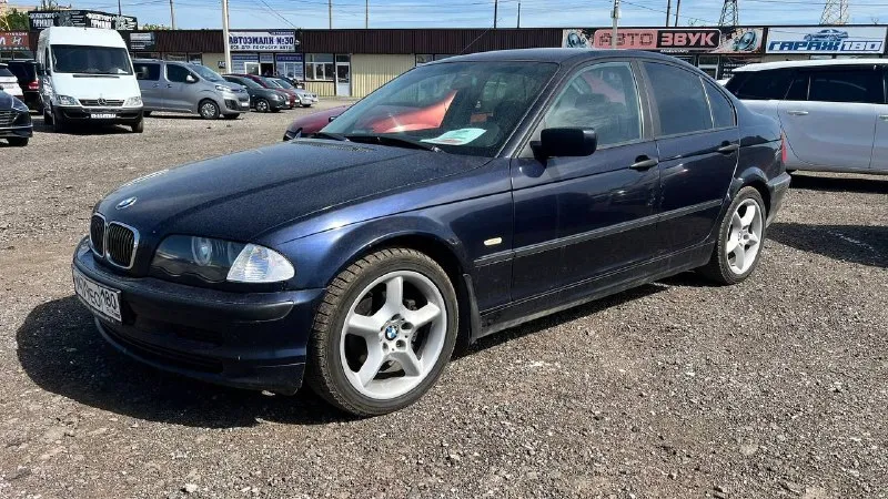 Bmw 318 2000 год 2,0 бензин механика в родном окрасе пригнана из европы обслужена климат работает цена 450 тыс руб!!! тел +79493153370 воздух не гоняем! - фотография - 1