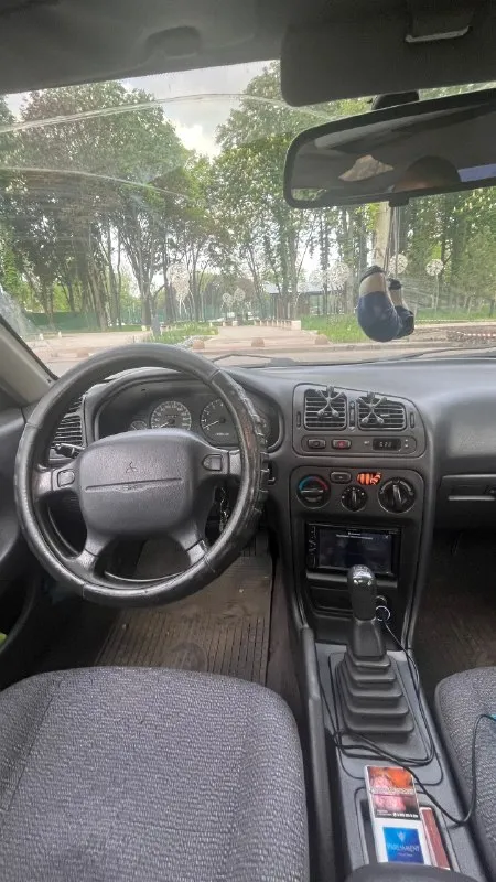 Mitsubishi галант 1993 года рождения. 2-х литровый. Люк работает. Она на ходу. Нужен ремонт ходовой, сзади справа требуется замена пружины. Так же есть поврежденное заднее левое крыло и задний левый стоп.
Цена : 160.000₽
Тел: +79498745062
Или в личные сообщения
📞 Звоните: +7(949)8745062 - фотография - 6